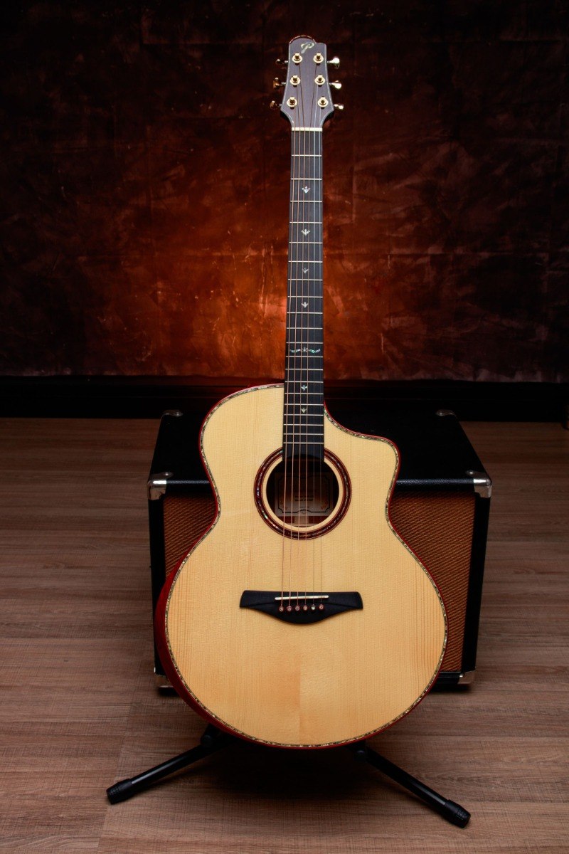 Violão acústico Pearl River A650-JCB com corte